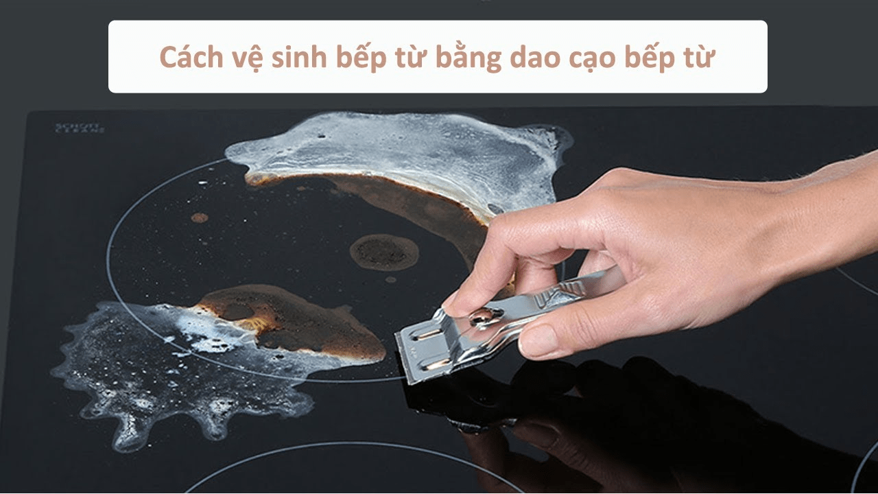 Vệ sinh bếp từ bằng dụng cụ chuyên dụng