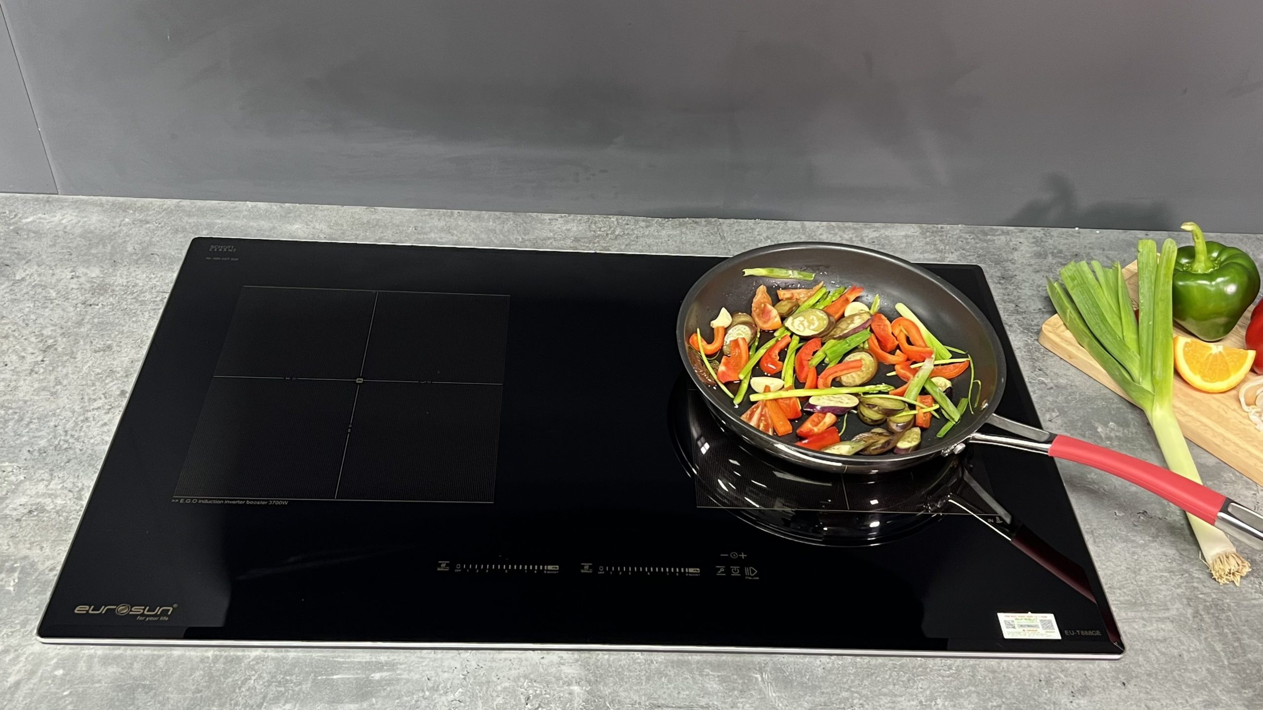 Bếp từ Eurosun EU-T888GE