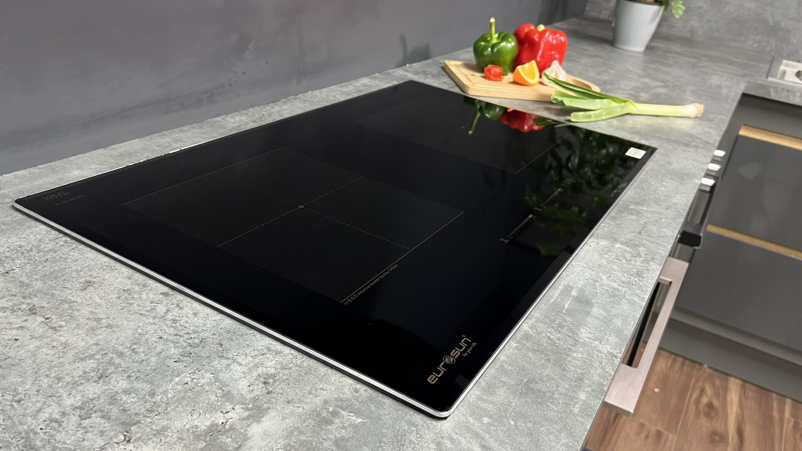 Bếp từ Eurosun EU-T888GE