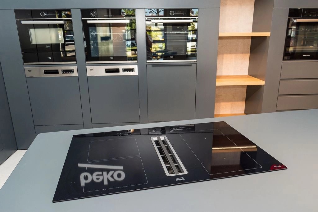 Bếp từ Beko 4 vùng nấu HIXI 84700 UF