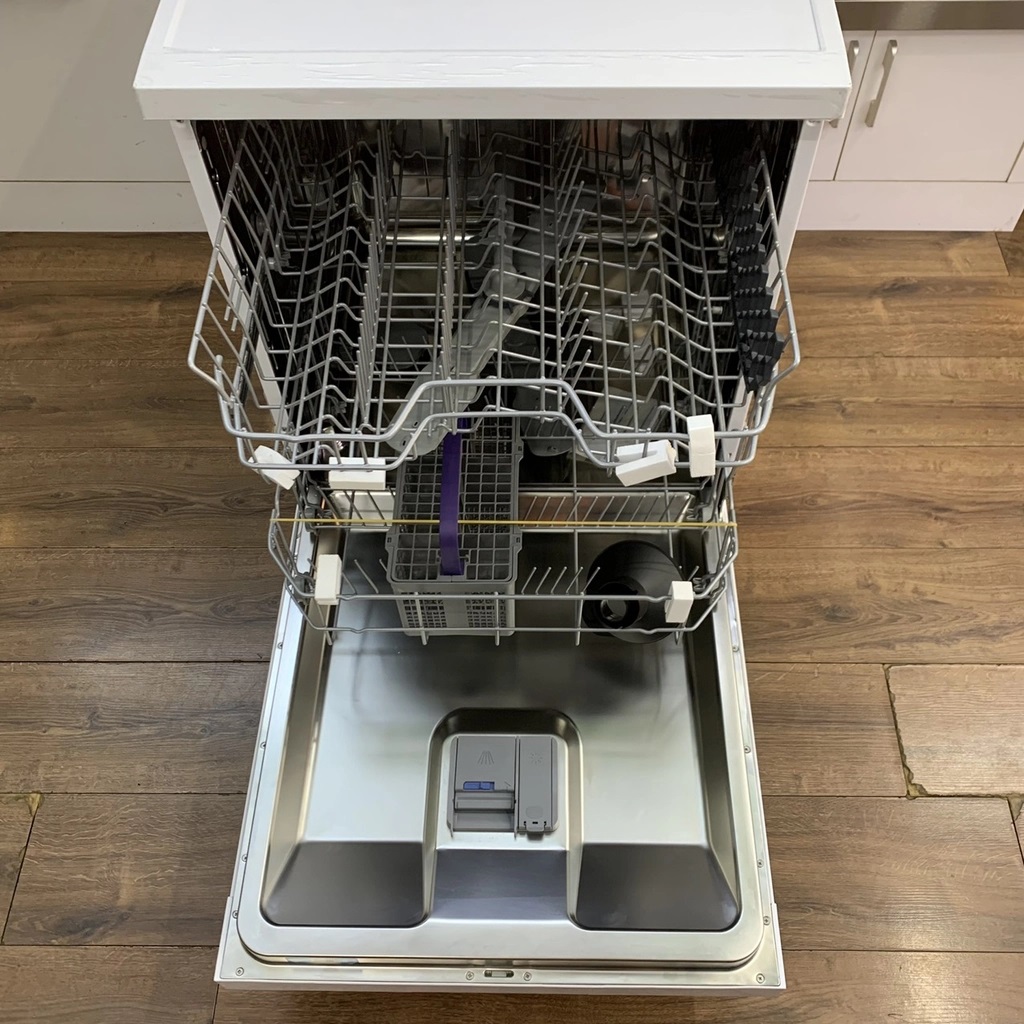 Máy Rửa Bát Beko DFN05311W
