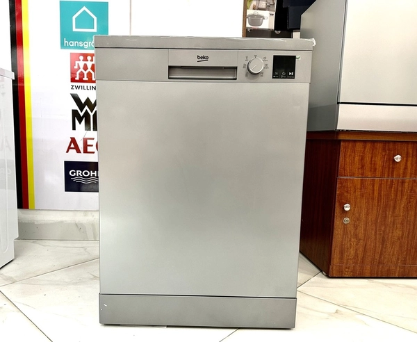 Máy Rửa Bát Beko DVN06431S
