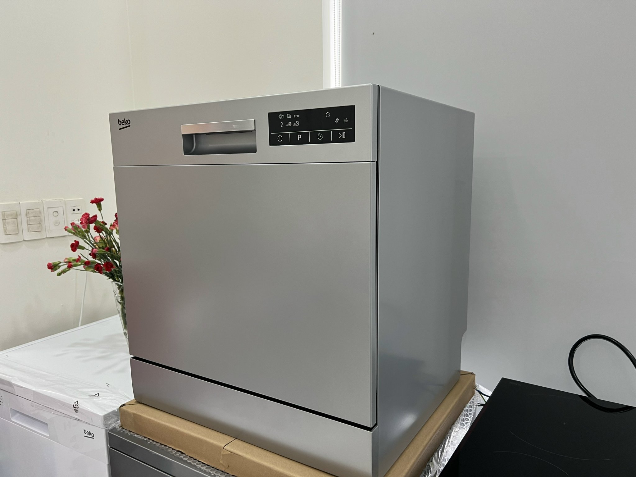 Máy rửa bát Beko DTC36810S