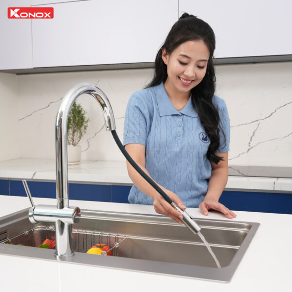 Vòi rửa bát rút dây Konox Comfor Chrome