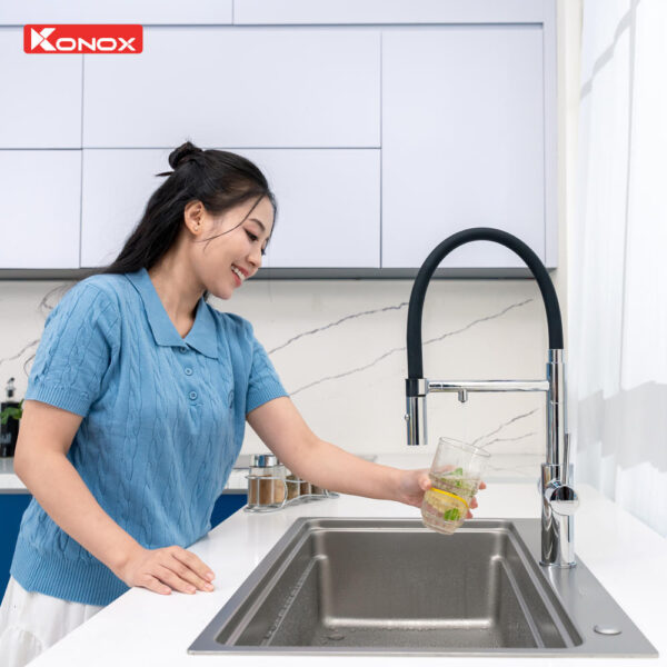 Vòi rửa bát thân mềm 3 đường nước Konox Combi Chrome
