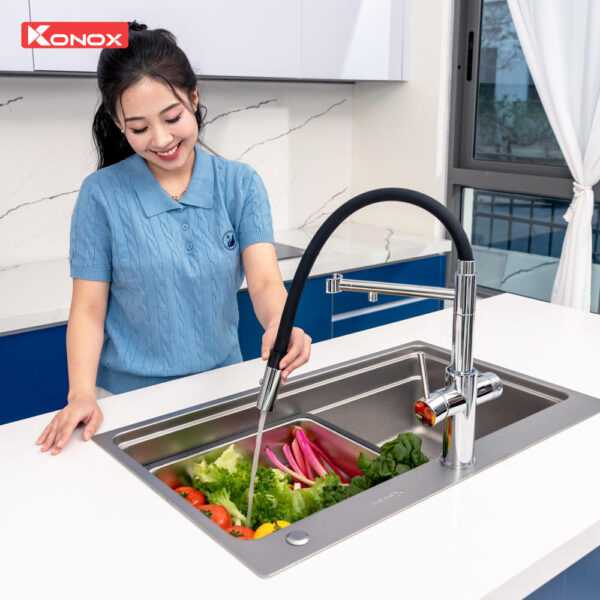 Vòi rửa bát thân mềm 3 đường nước Konox Combi Chrome